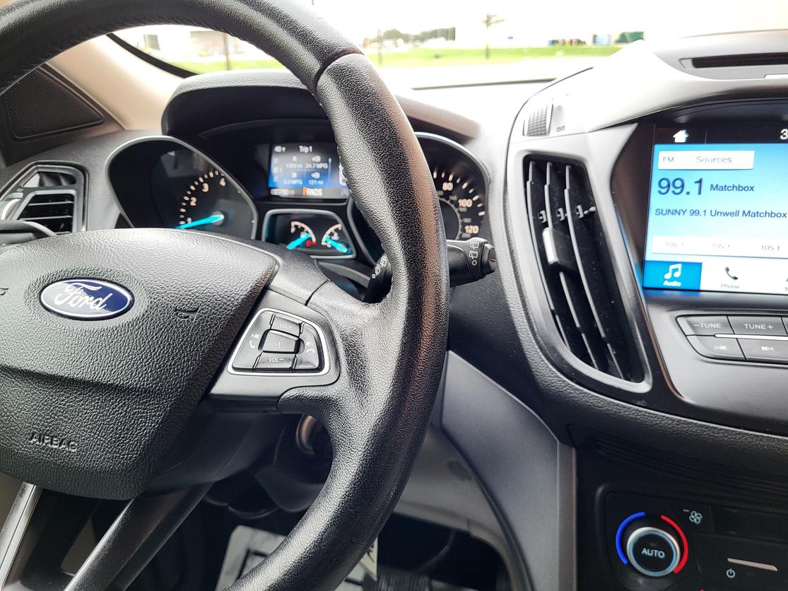 2018 Ford Escape SEL photo 12