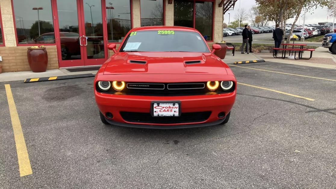 Used 2021 Dodge Challenger SXT with VIN 2C3CDZGG8MH509347 for sale in Middleton, WI