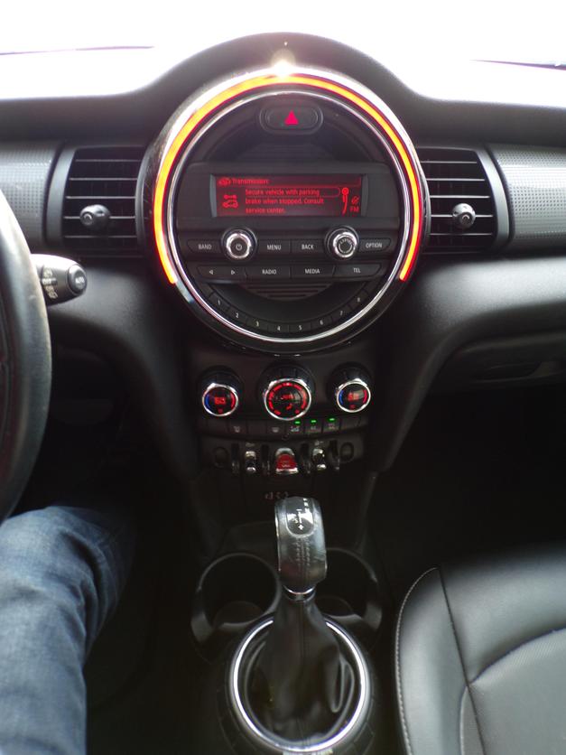 2016 MINI Cooper Base photo 19