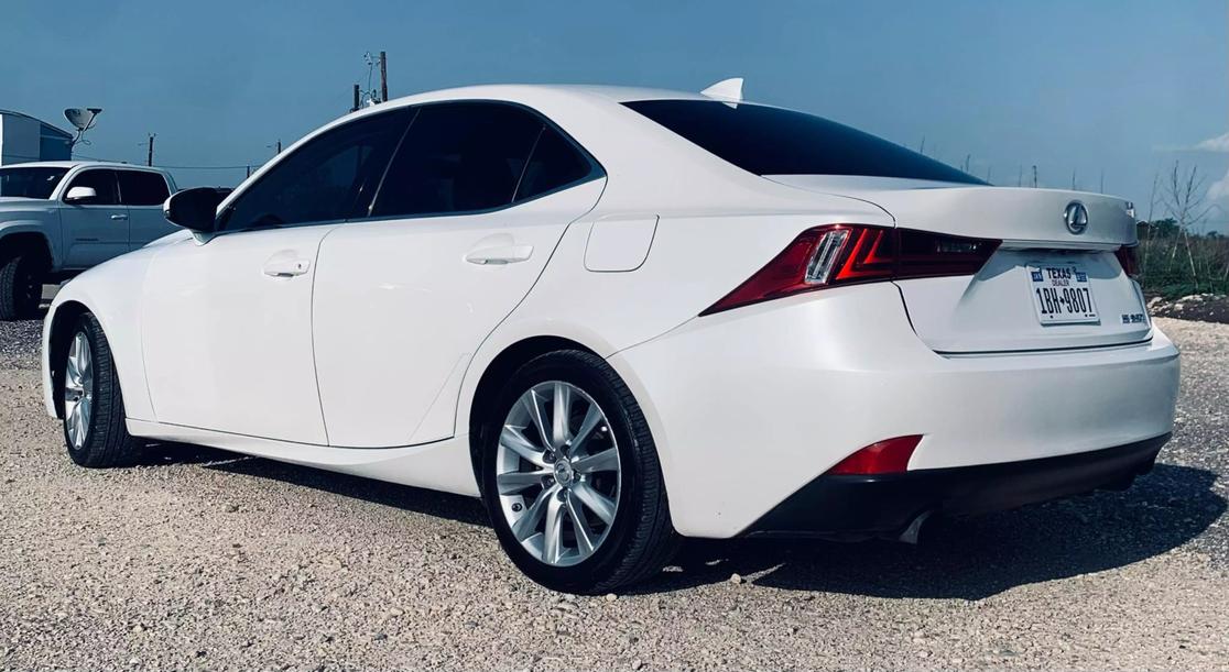 2015 Lexus IS 250 photo 3