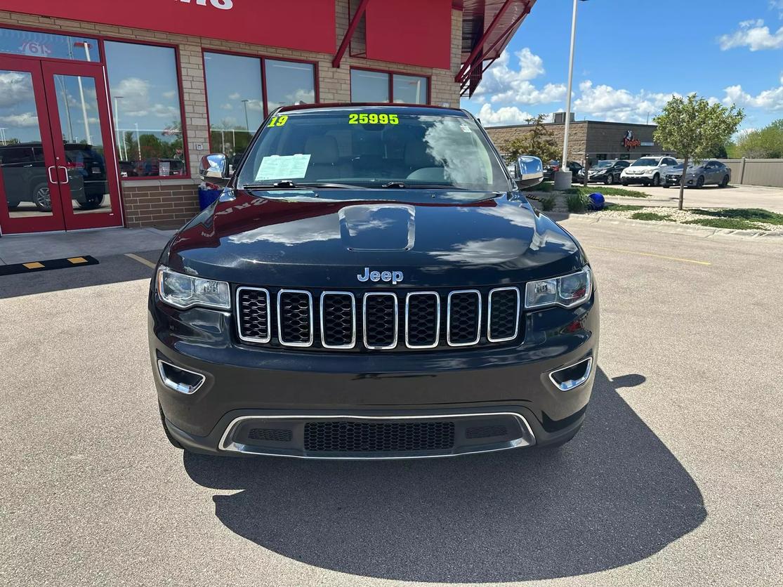 Used 2019 Jeep Grand Cherokee Limited with VIN 1C4RJFBG6KC637266 for sale in Middleton, WI