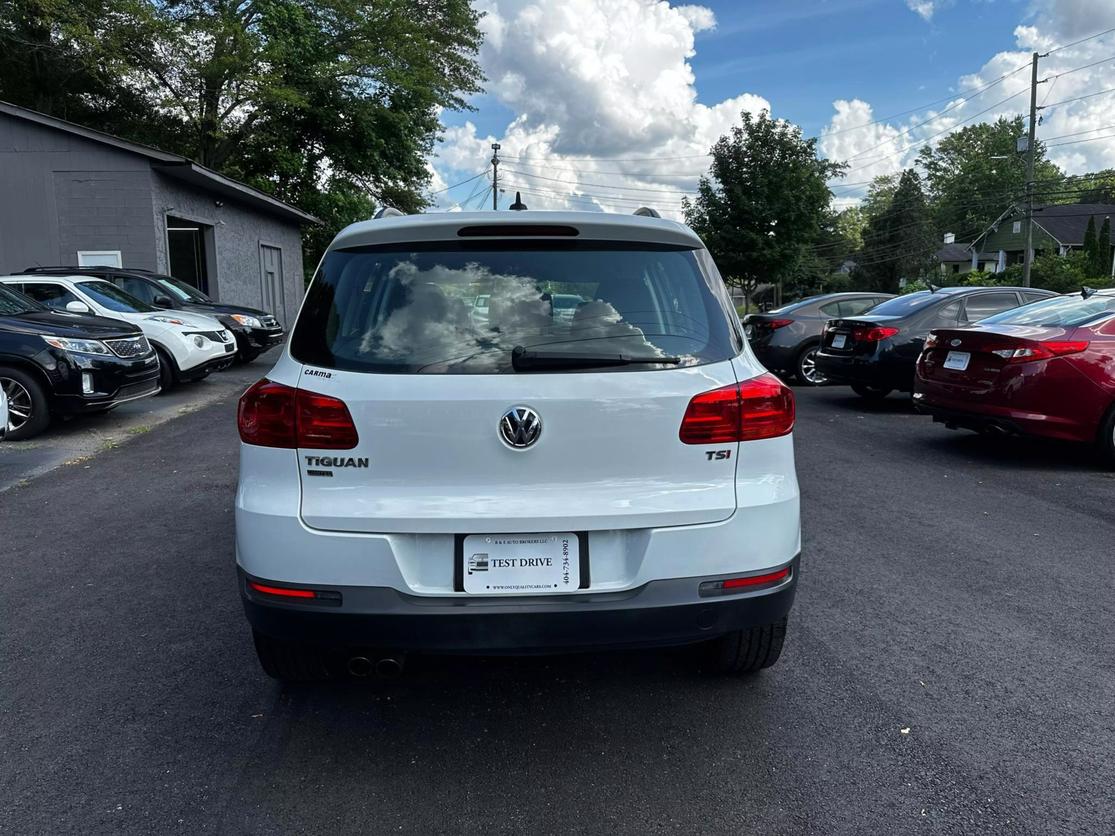 2018 Volkswagen Tiguan Limited Base photo 6