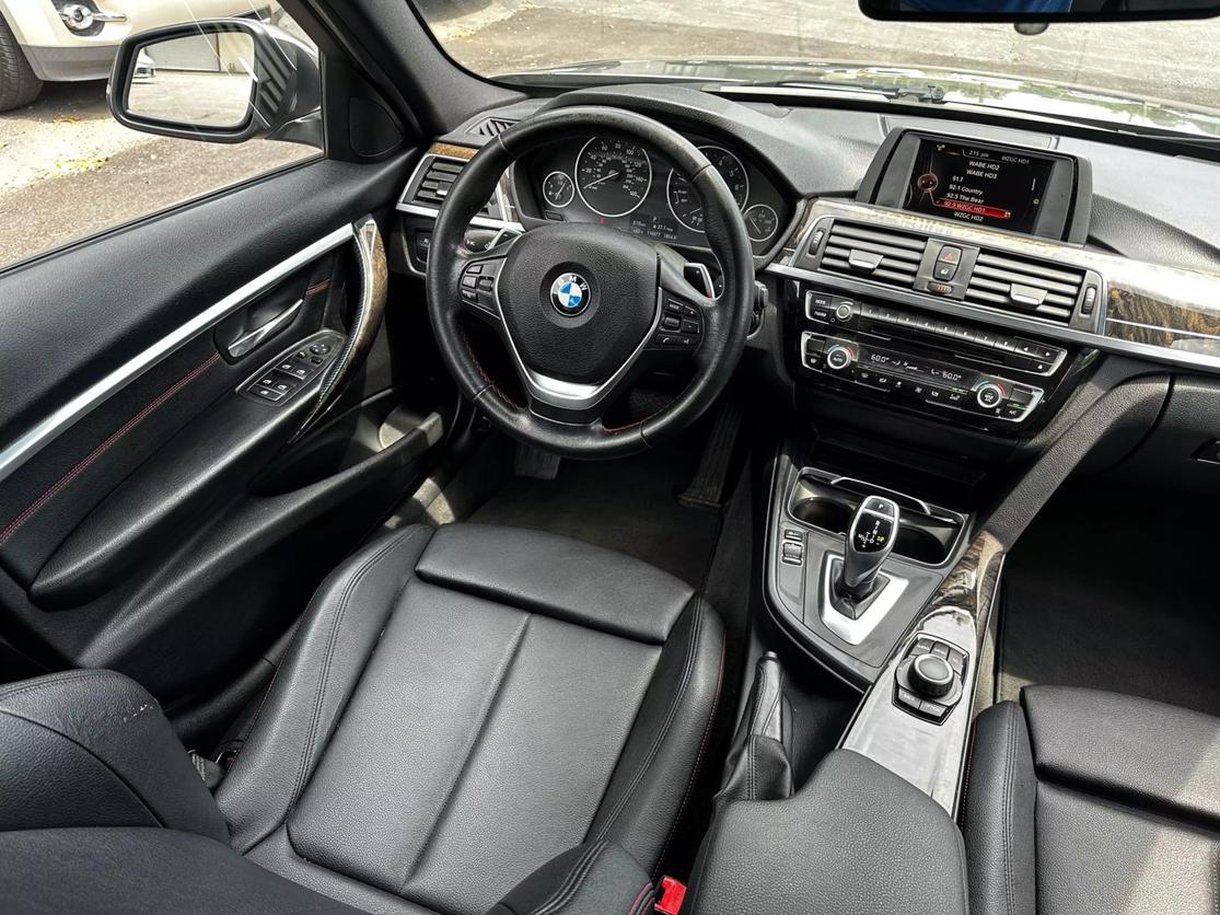 2016 BMW 3 Series 328i photo 11