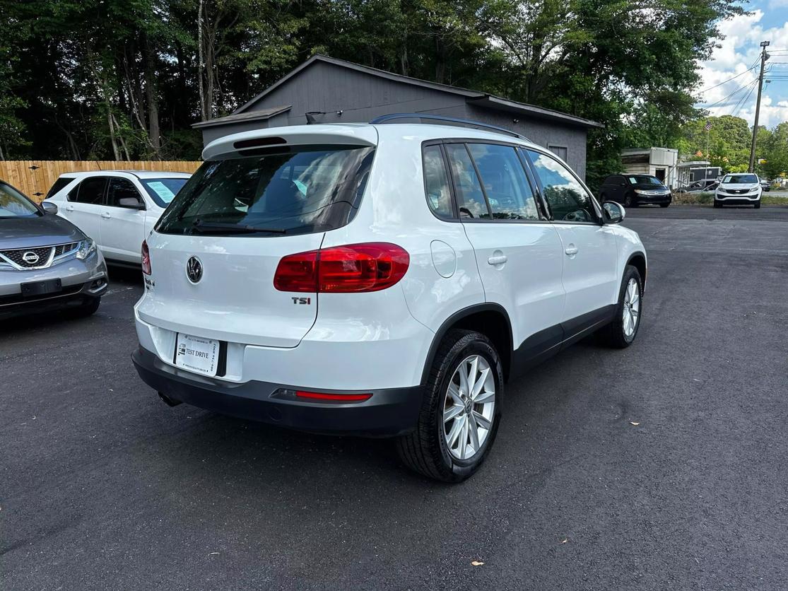 2018 Volkswagen Tiguan Limited Base photo 5