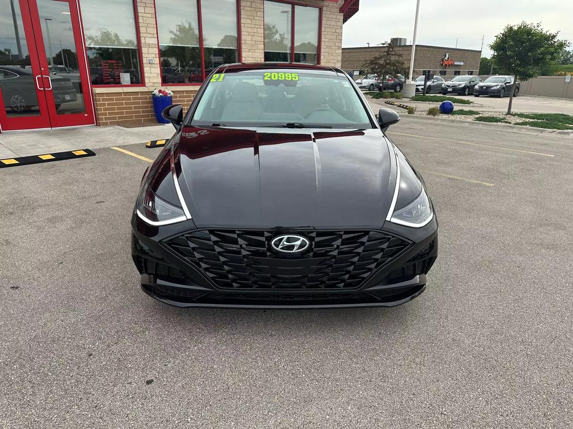 Used 2021 Hyundai Sonata SEL with VIN 5NPEF4JA1MH077522 for sale in Middleton, WI