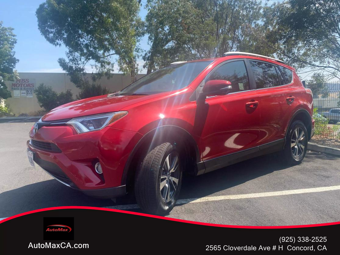 2016 Toyota RAV4 XLE photo 3