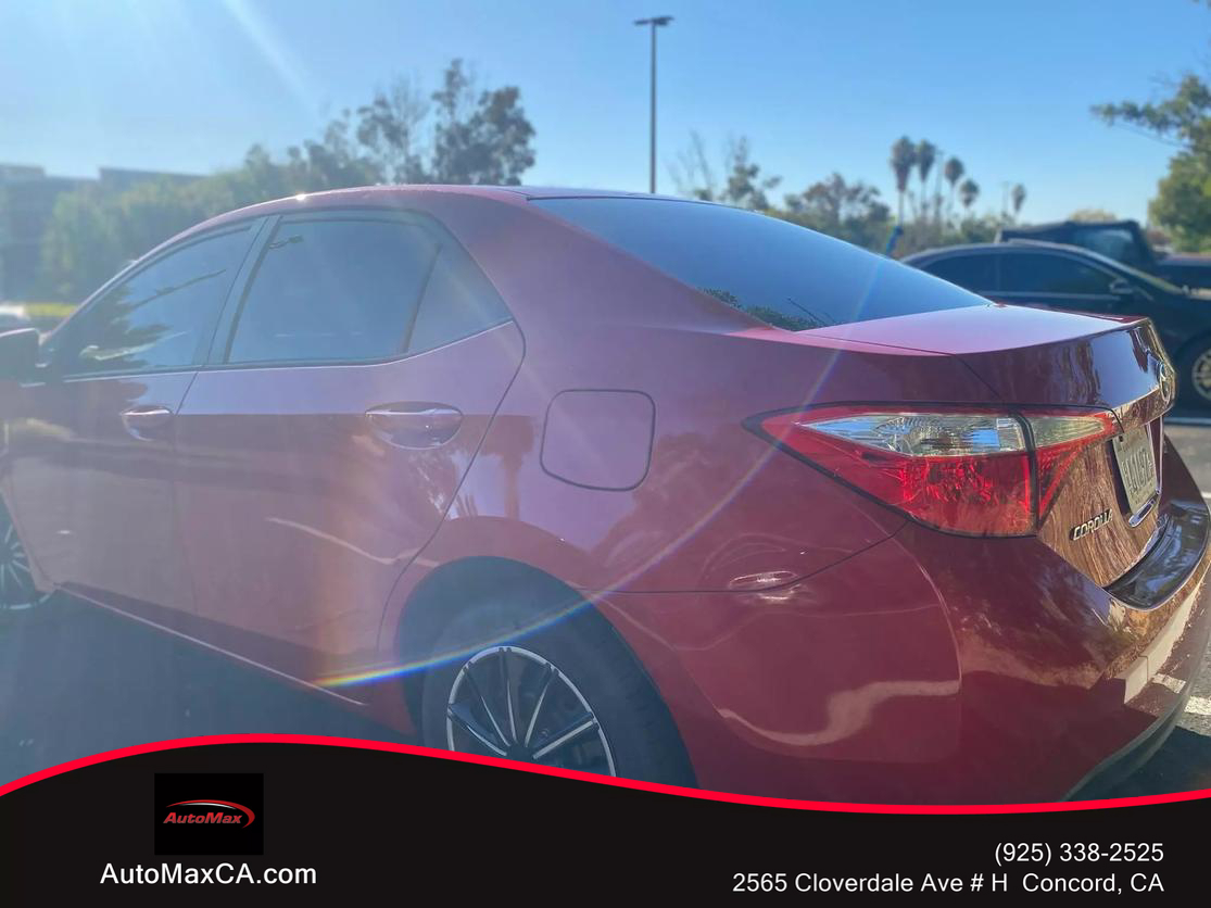 2016 Toyota Corolla LE photo 12