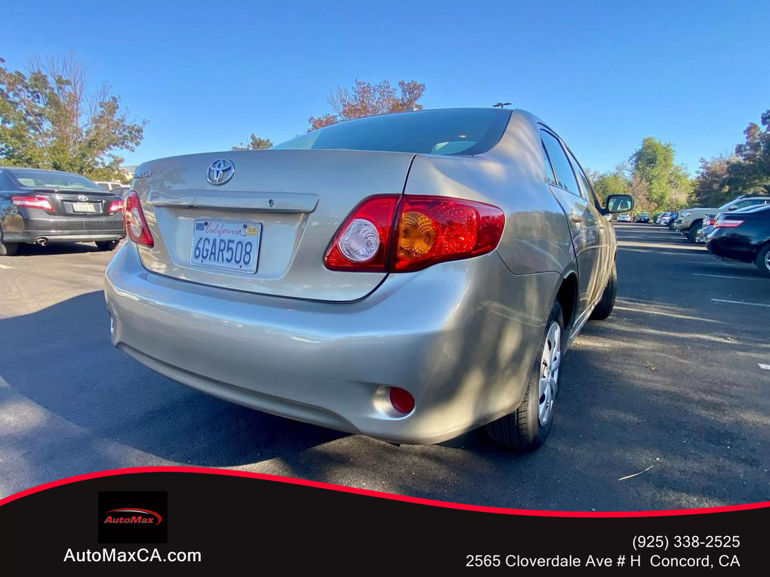 2009 Toyota Corolla LE photo 6