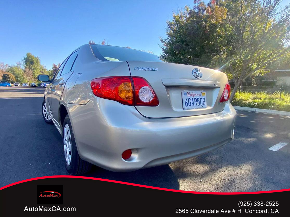 2009 Toyota Corolla LE photo 7