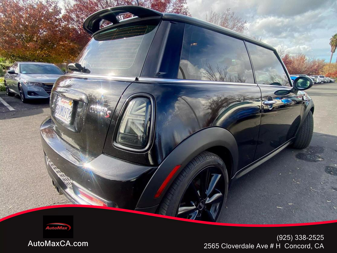 2011 MINI Cooper S photo 14