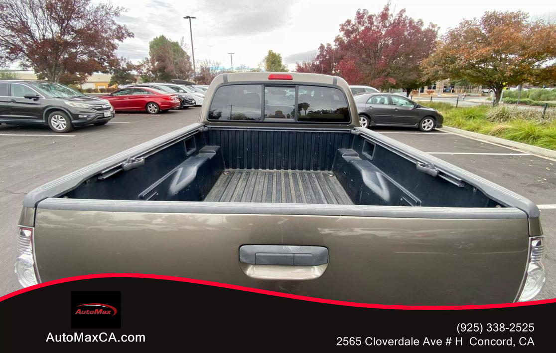 2011 Toyota Tacoma Base photo 10