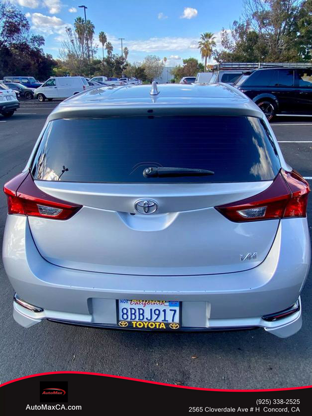 2018 Toyota Corolla iM Base photo 9