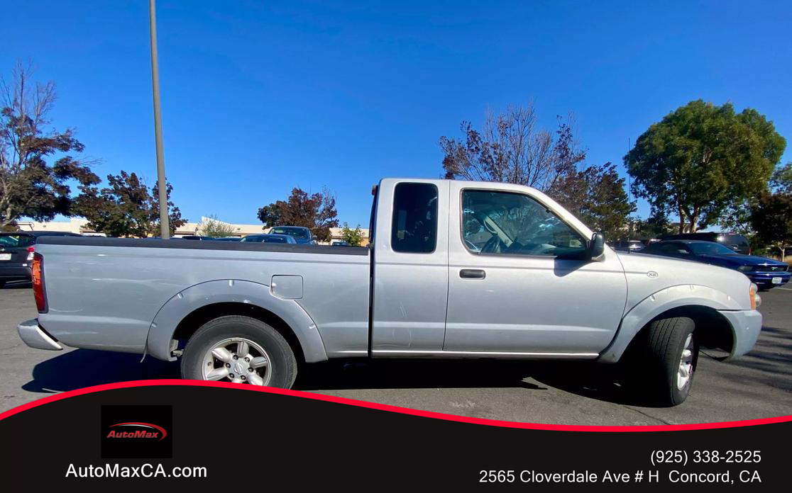 2004 Nissan Frontier XE photo 7