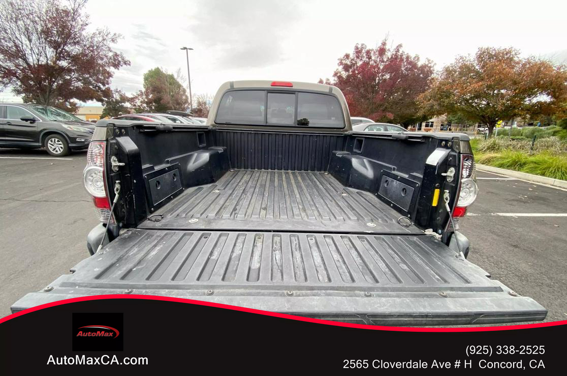 2011 Toyota Tacoma Base photo 11