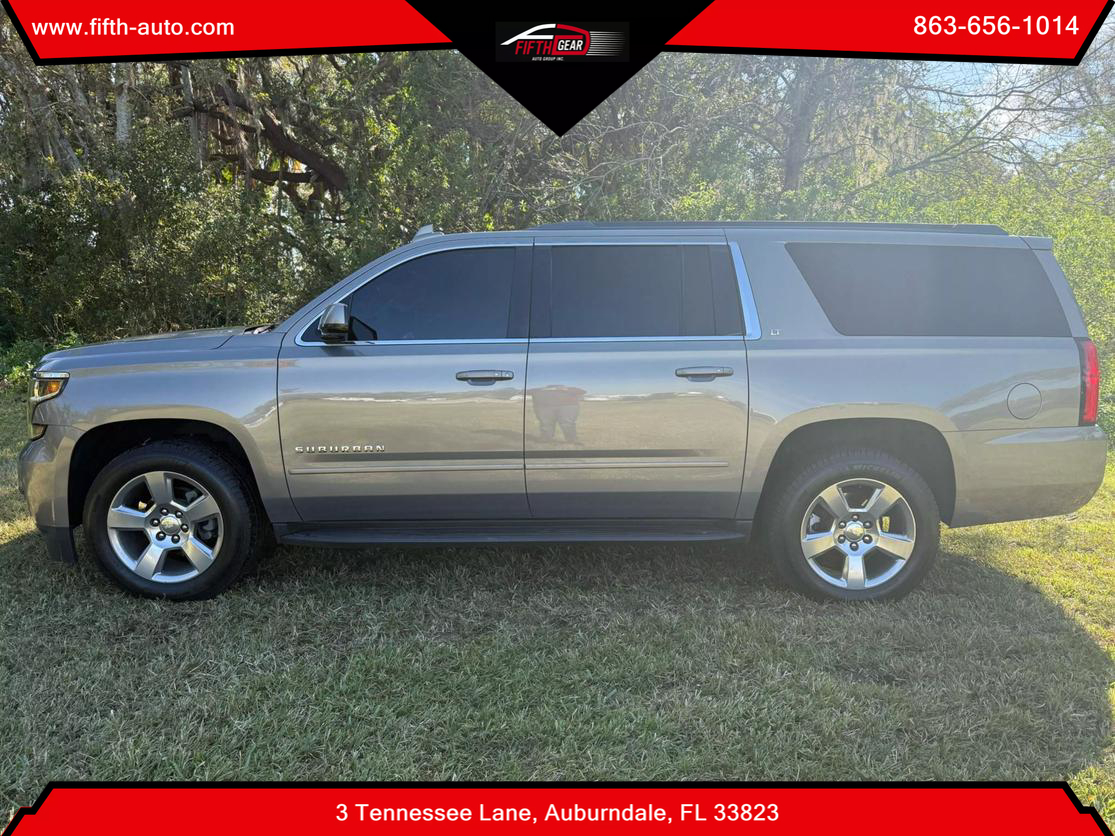 2018 Chevrolet Suburban LT photo 2