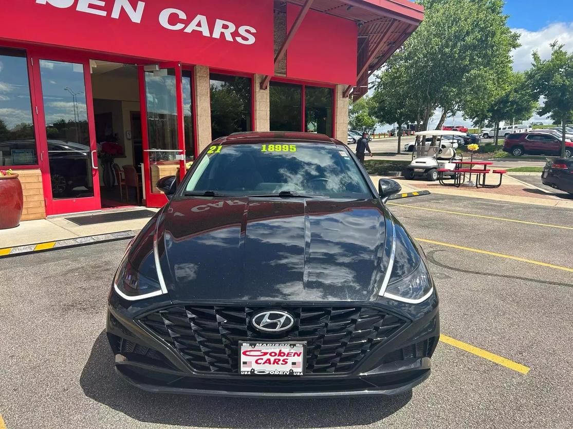 Used 2021 Hyundai Sonata SEL with VIN 5NPEF4JA5MH095957 for sale in Middleton, WI