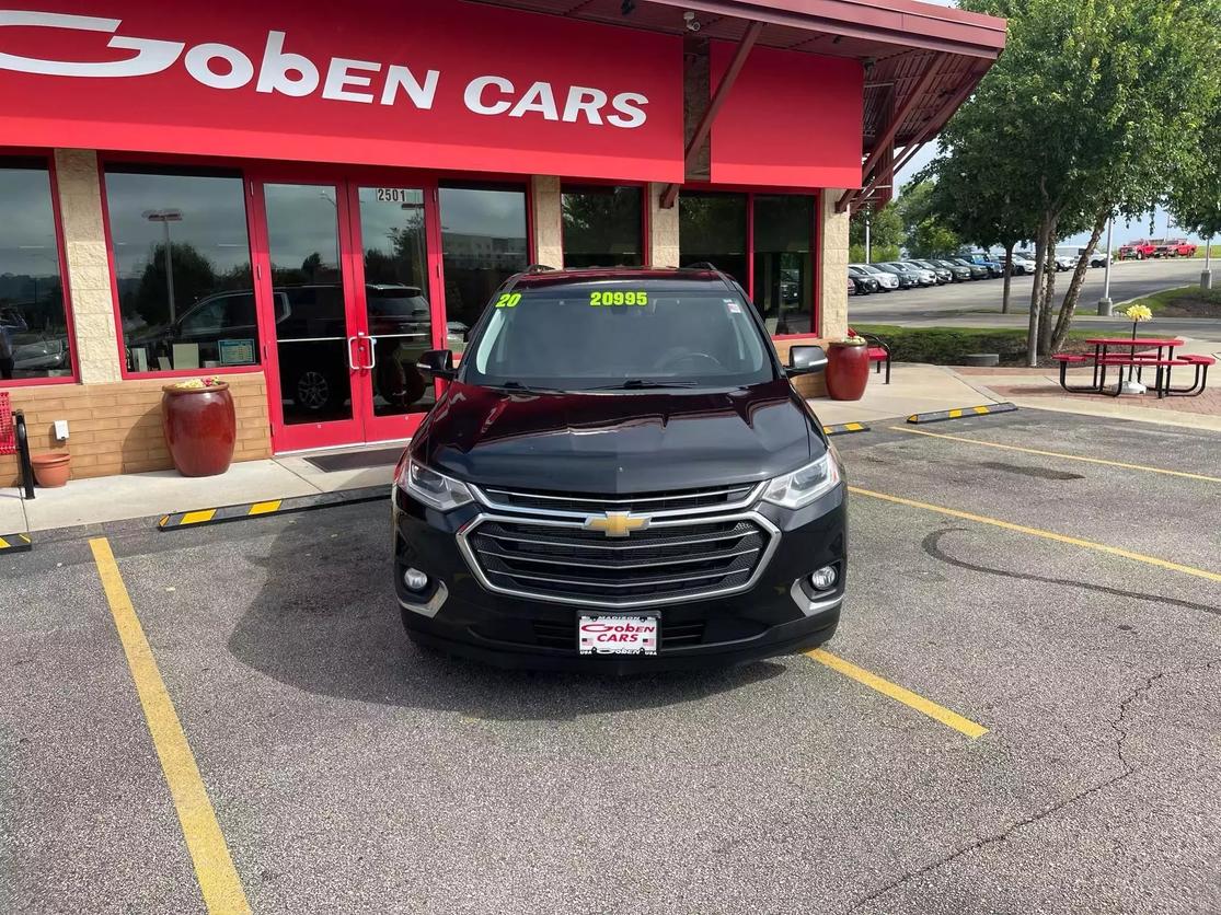 Used 2020 Chevrolet Traverse LT with VIN 1GNEVGKW0LJ135857 for sale in Middleton, WI