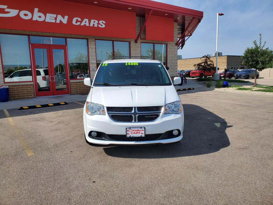 Used 2019 Dodge Grand Caravan SXT with VIN 2C4RDGCG7KR793285 for sale in Middleton, WI