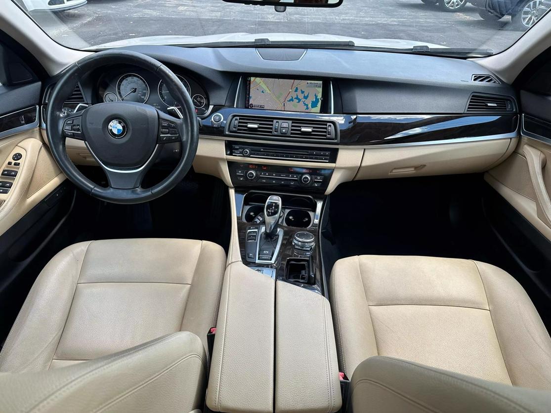 2016 BMW 5 Series 528i photo 13