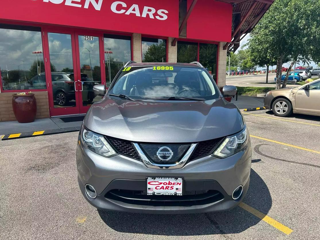 Used 2018 Nissan Rogue Sport SL with VIN JN1BJ1CP5JW196507 for sale in Middleton, WI