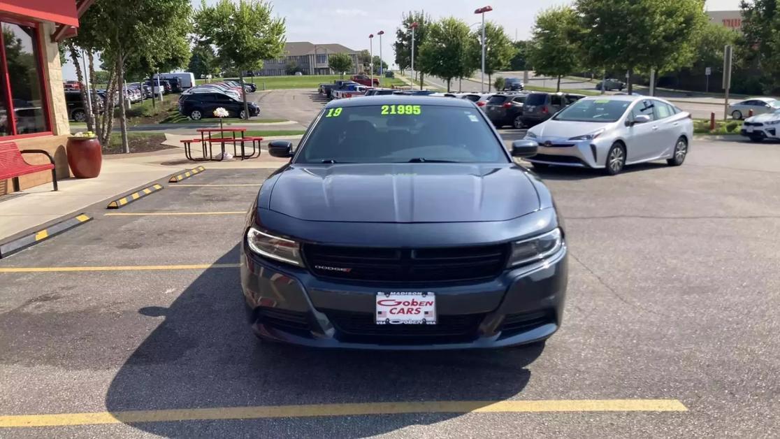 Used 2019 Dodge Charger SXT with VIN 2C3CDXBG2KH695248 for sale in Middleton, WI