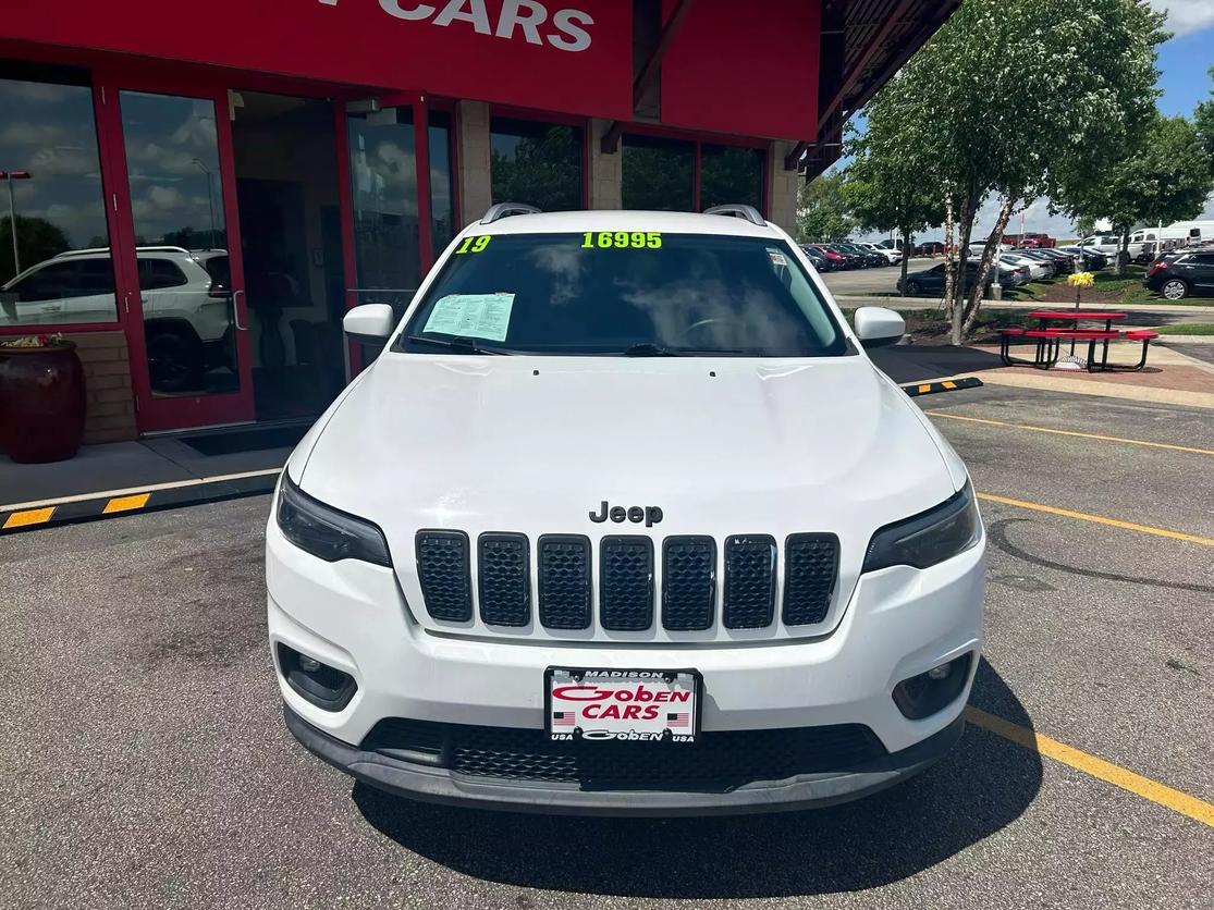 Used 2019 Jeep Cherokee Latitude Plus with VIN 1C4PJLLN4KD119539 for sale in Middleton, WI