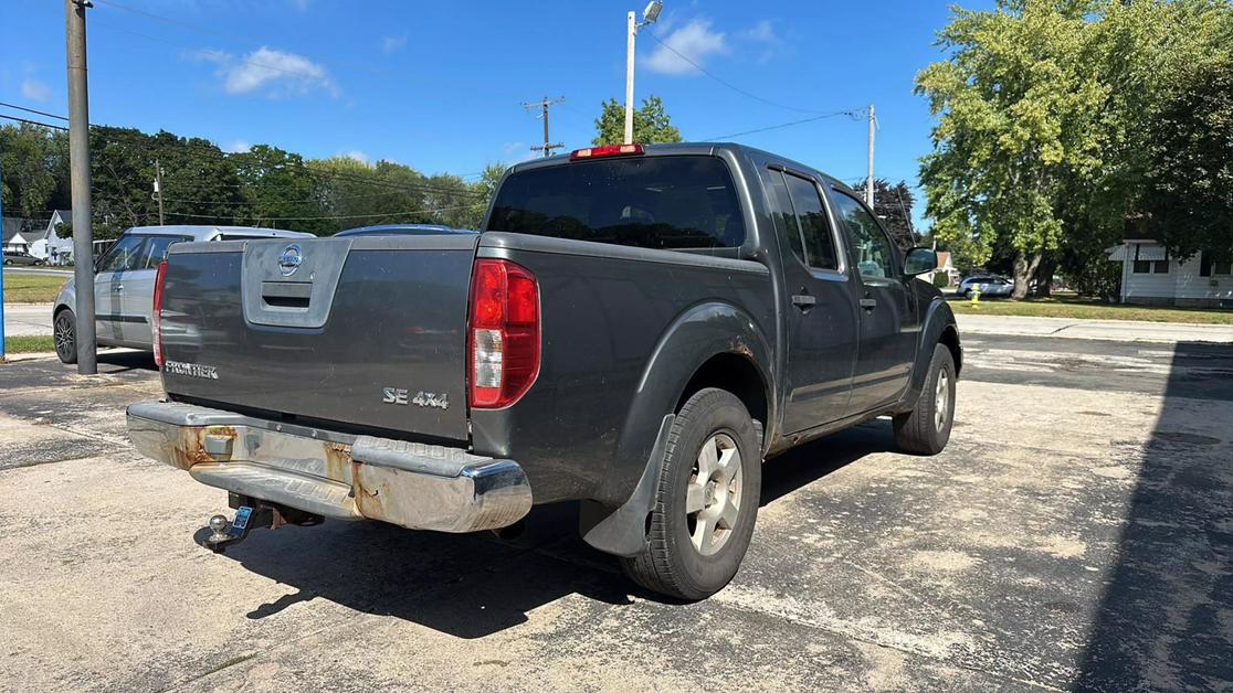 2005 Nissan Frontier SE photo 5