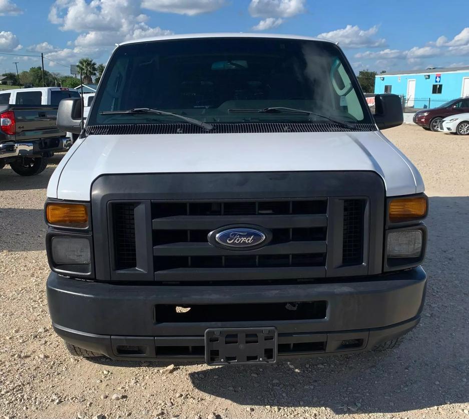 2013 Ford E-Series Econoline Van Commercial photo 7