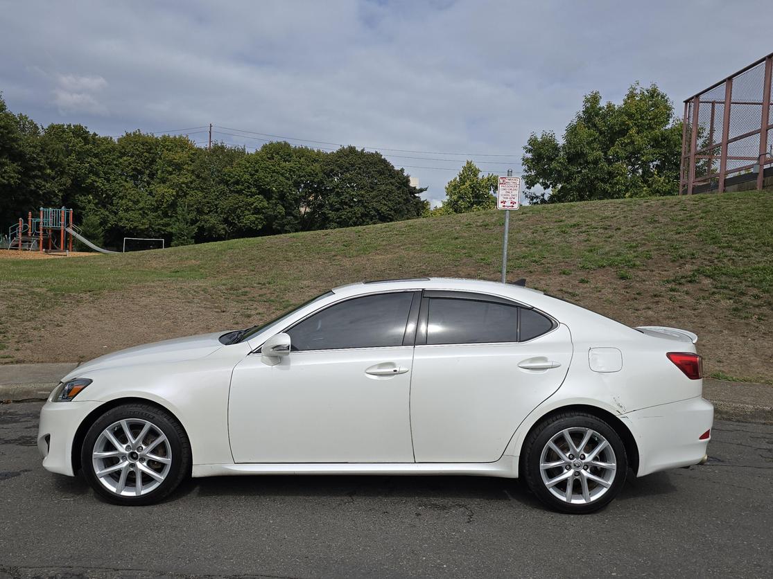 2011 Lexus IS 250 photo 5