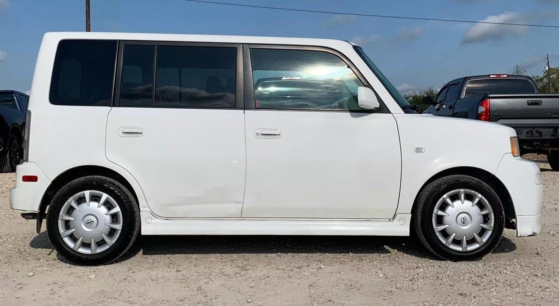 2006 Scion xB Base photo 6