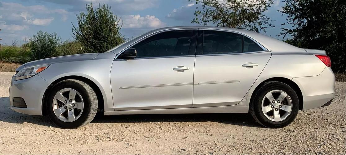 2016 Chevrolet Malibu Limited 1LS photo 2