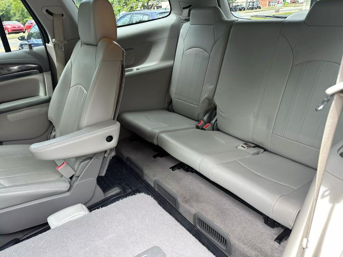 2017 Buick Enclave Leather photo 18