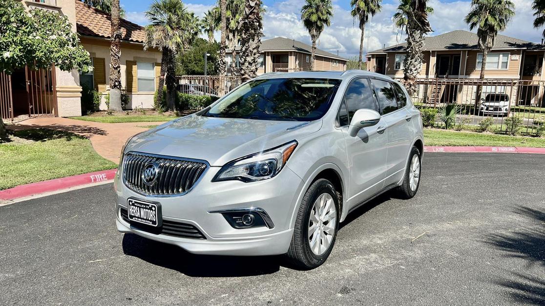 2017 Buick Envision Essence photo 3