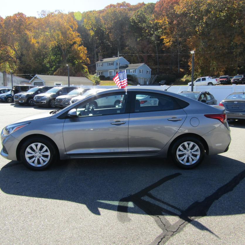 2021 Hyundai Accent SE photo 5