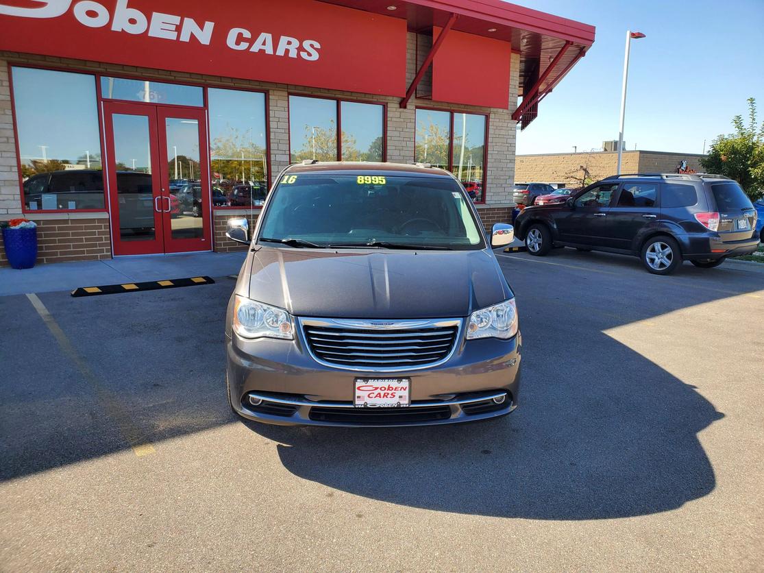 Used 2016 Chrysler Town & Country Limited with VIN 2C4RC1JG3GR133948 for sale in Middleton, WI