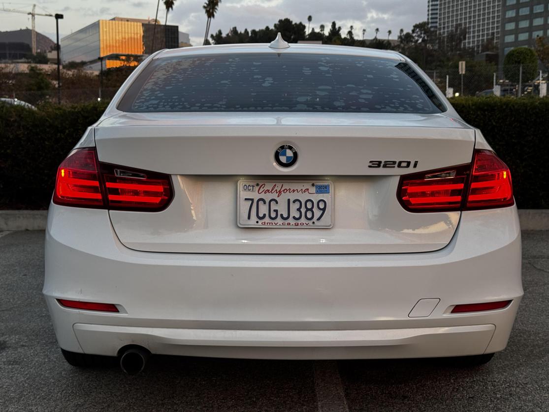 2014 BMW 3 Series 320i photo 13