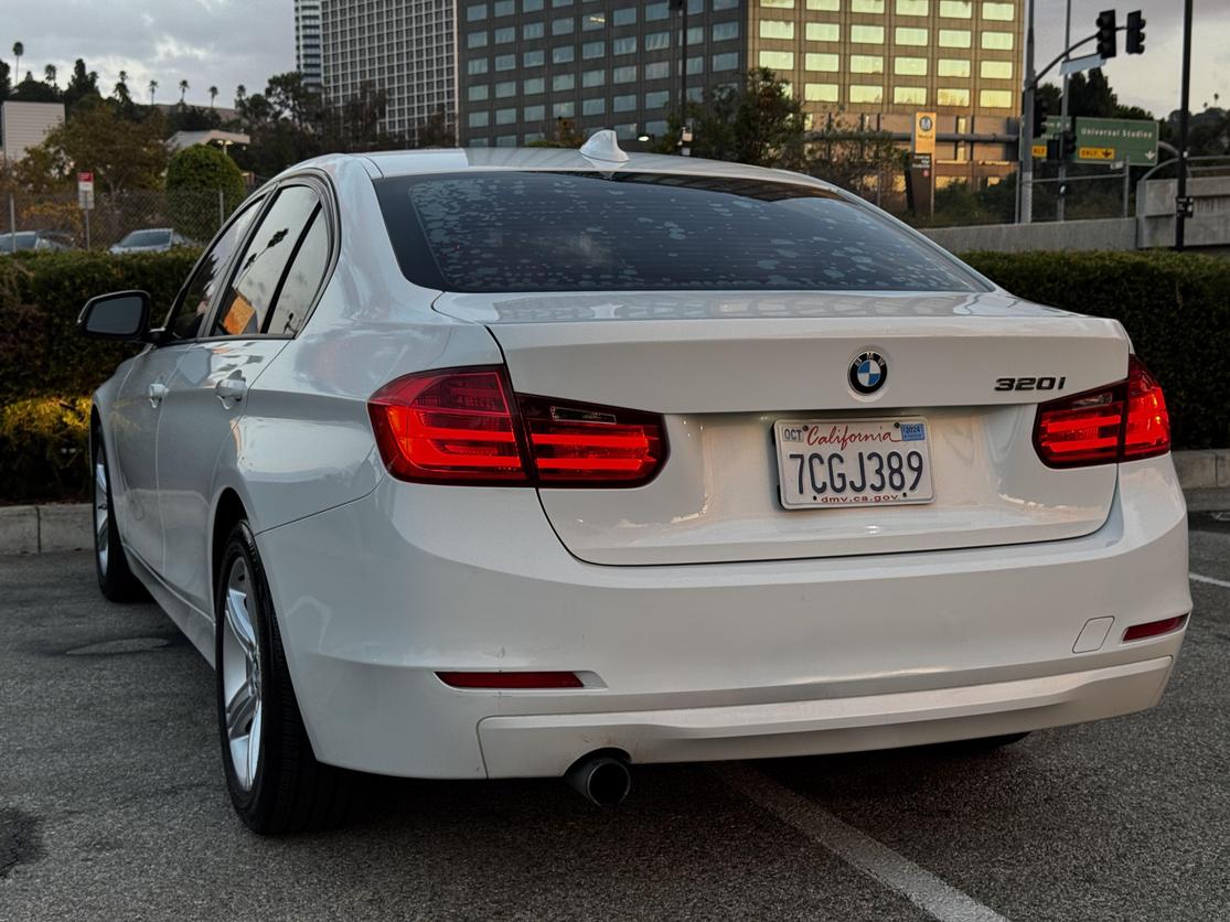 2014 BMW 3 Series 320i photo 12