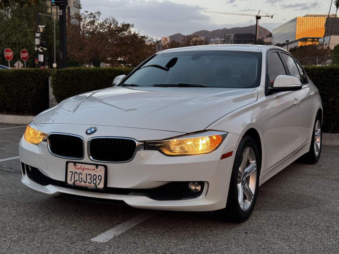 2014 BMW 3 Series 320i photo 3