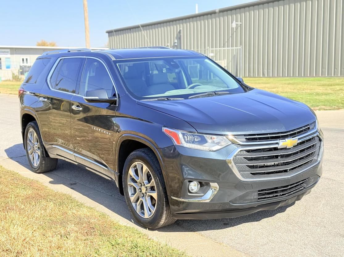 2018 Chevrolet Traverse Premier photo 3