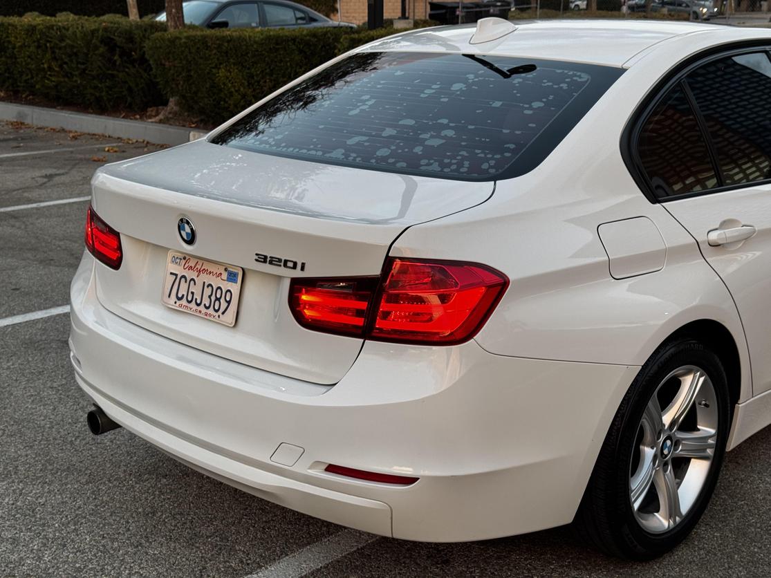 2014 BMW 3 Series 320i photo 15