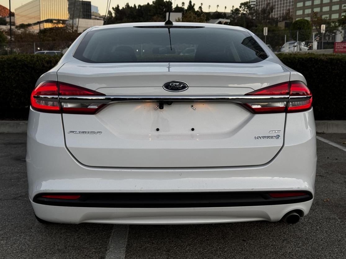 2017 Ford Fusion Hybrid SE photo 13