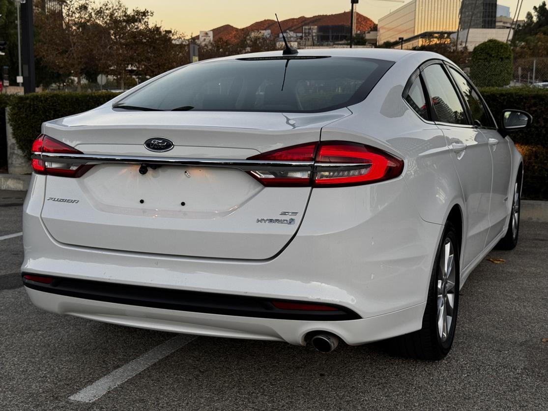 2017 Ford Fusion Hybrid SE photo 14