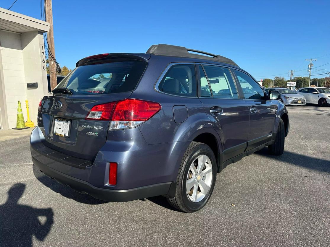 2014 Subaru Outback Base photo 3