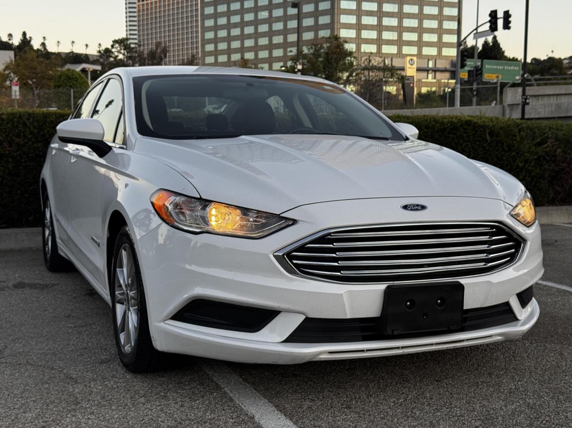 2017 Ford Fusion Hybrid SE photo 5