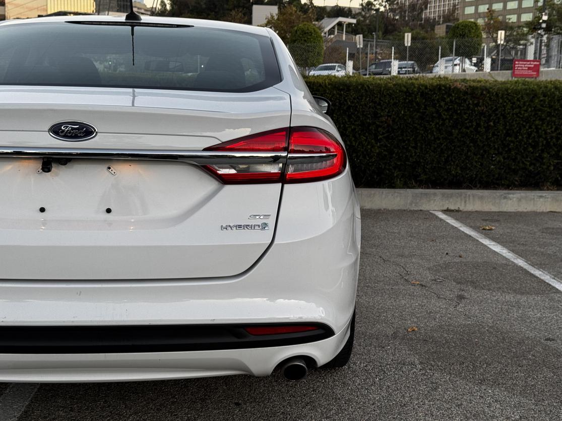 2017 Ford Fusion Hybrid SE photo 15