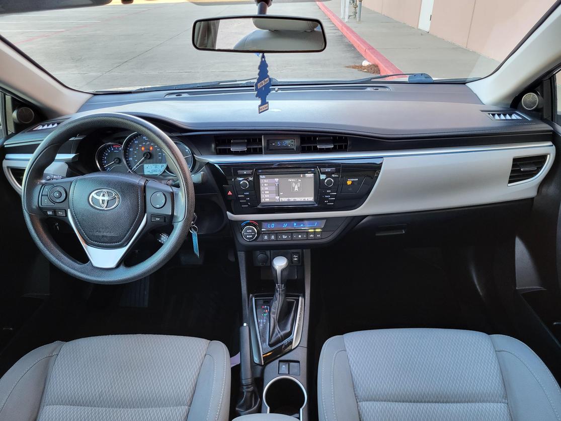 2016 Toyota Corolla LE photo 20