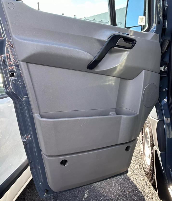 2018 Mercedes-Benz Sprinter Cargo Van Base photo 18