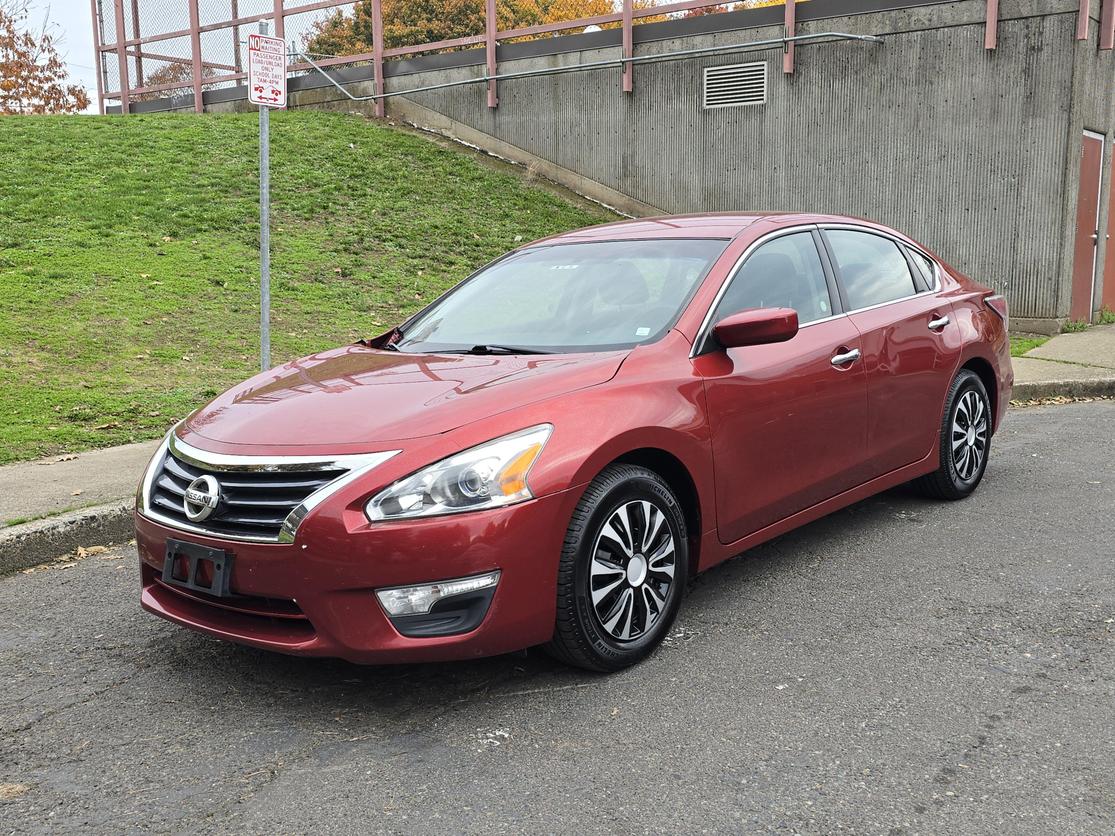 2015 Nissan Altima S photo 3