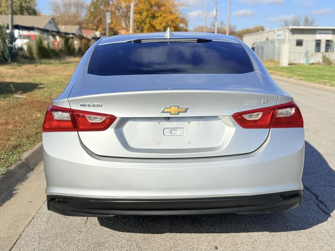 2018 Chevrolet Malibu 1LT photo 4