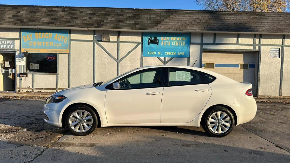 2014 Dodge Dart SXT photo 2